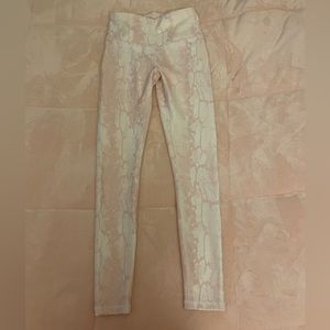 Stay the path leggings